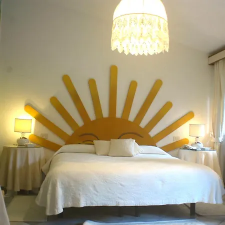 Clementina Hotel