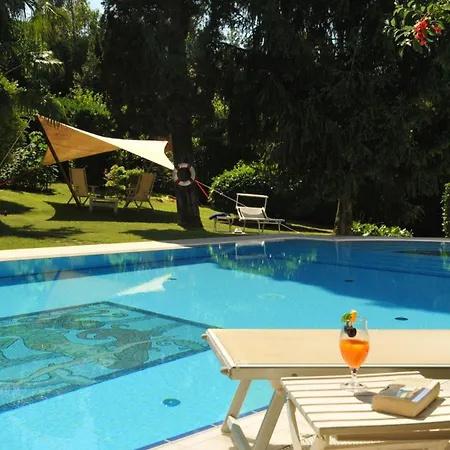Clementina Hotel 4*